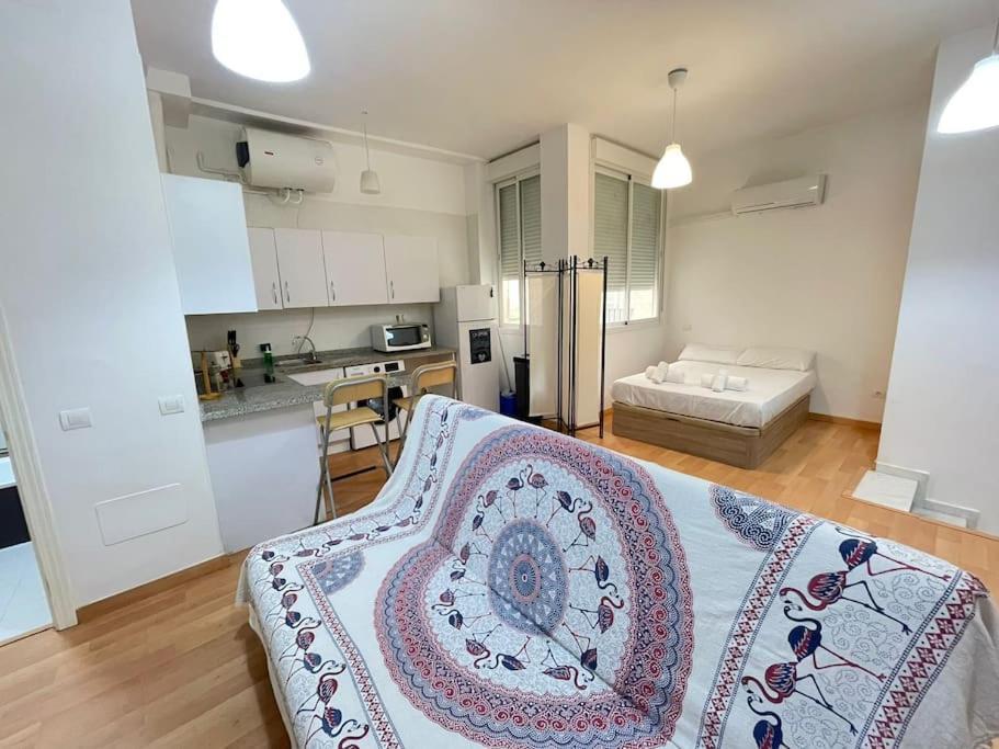 Nice Flat In Atarazanas - Souv Malaga Exterior photo